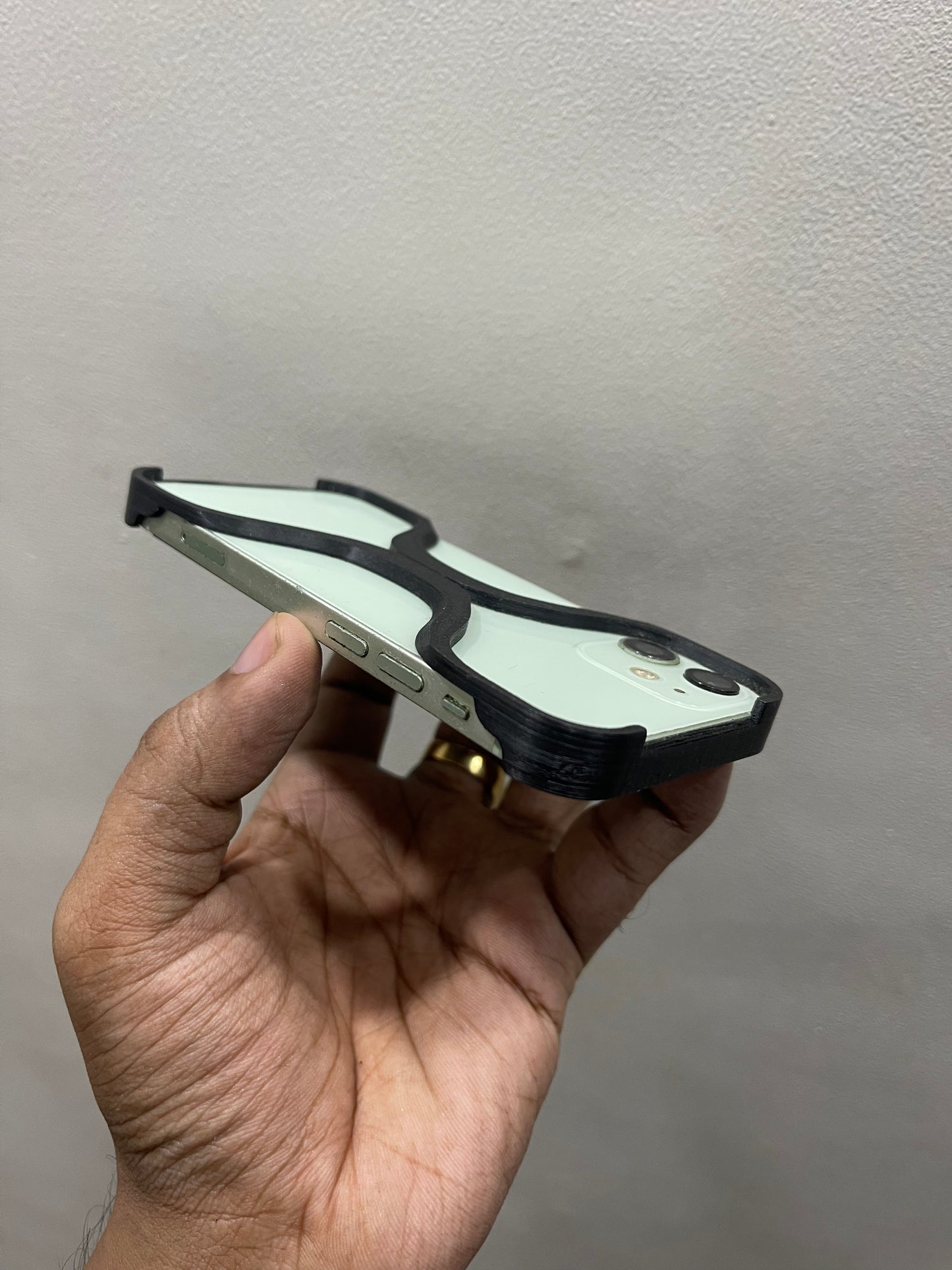 iPhone 15 Plus Arc Design